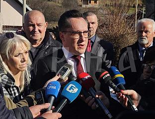 ОТПРАВНИК ПОСЛОВА БРИТАНСКЕ АМБАСАДЕ ОДАО ПОЧАСТ ЖРТВАМА "СИЛОСА"