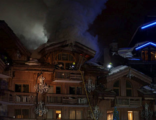 ЕВАКУИСАНО 100 ЉУДИ УСЉЕД ПОЖАРА У ХОТЕЛУ