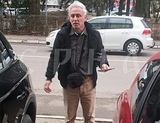 ПРОЗИВКАМА СЕ СТАВЉАЈУ МЕТЕ НА ЧЕЛО НОВИНАРИМА