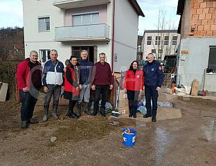 ПОМОЋ ПОПЛАВЉЕНИМ ДОМАЋИНСТВИМА У ИСТОЧНОЈ ИЛИЏИ