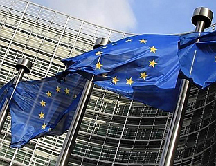 БРИСЕЛ СТАВИО РУСИЈУ НА ЦРНУ ЛИСТУ ЗБОГ РИЗИКА ОД ПРАЊА НОВЦА