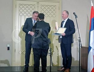 HIGH DECORATION FOR DECADES OF HELP AND SUPPORT TO SERB COMMUNITY AWARDED TO DODIK