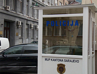 ПРЕТРЕСИ У СЛУЖБИ ЗА ЗАПОШЉАВАЊЕ ЗБОГ СУМЊЕ НА КОРУПЦИЈУ