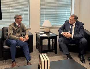 DODIK HOLDS TALKS WITH US GENERAL MICHAEL FLYNN