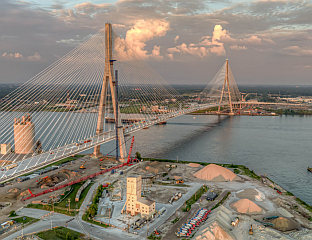 ТРАМП ТРАЖИ ПОЛОВИНУ ВЛАСНИШТВА НАД МОСТОМ ИЗМЕЂУ АМЕРИКЕ И КАНАДЕ