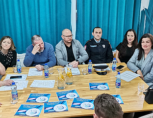 У ПОРАСТУ ЗАВИСНОСТ ОД КОРИШТЕЊА ИНТЕРНЕТА