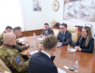 КОШАРАЦ И ФРОНДА О ЗНАЧАЈУ БЕЗБЈЕДНОГ ОКРУЖЕЊА ЗА ЕКОНОМСКУ СТАБИЛНОСТ