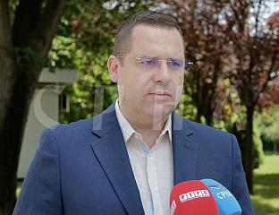 KOVAČEVIĆ: NO ONE IS TALKING TO TROIKA’S “BULLDOZER OPERATORS”