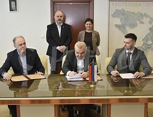 ПОТПИСАН УГОВОР О ИЗГРАДЊИ ПРИСТАНИШТА НА ДРИНИ У ВИШЕГРАДУ