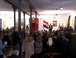 ПОЧЕЛА СРЕТЕЊСКА АКАДЕМИЈА, ПРИСУСТВУЈУ ЗВАНИЧНИЦИ СРПСКЕ