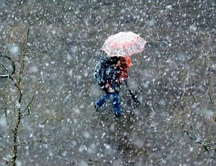 ДАНАС КИША, СУСЊЕЖИЦА, СНИЈЕГ, ОД СРЕДИНЕ ДАНА ПАДАВИНЕ ПРЕСТАЈУ