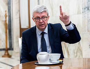 ПРАГ НУДИ ПОМОЋ СЛОВАЧКОЈ У ИСПОРУЦИ НАФТЕ