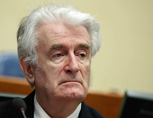 САНТАНА НЕМА КОМЕНТАР НА ПИТАЊЕ О ПРИВРЕМЕНОМ ПУШТАЊУ КАРАЏИЋА НА САХРАНУ СУПРУГЕ