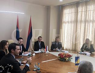 ШКОБИЋ ПРИХВАТИО ДА СЕ УКЉУЧИ У РАЗГОВОРЕ У ВЕЗИ СА ИМОВИНОМ СПЦ