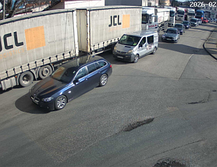 ДУГЕ КОЛОНЕ НА ИЗЛАЗУ ИЗ БиХ