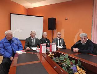 РУКОВОДСTВО СРПСКЕ ВОДИ ПОБЈЕДНИЧКУ ПОЛИTИКУ