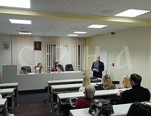 ПРОМОВИСАНА КЊИГА "СВЕТЛОСТ ИЗ ИДВОРА"