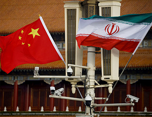 КИНА ТРАЖИ БЕЗБЈЕДАН ПРОЛАЗ КРОЗ ОРМУСКИ МОРЕУЗ