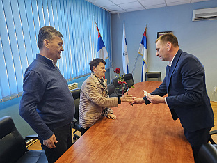 ПОВОДОМ ДАНА ЖЕНА ПО 100 КМ ЗА 35 МАЈКИ ПОГИНУЛИХ БОРАЦА