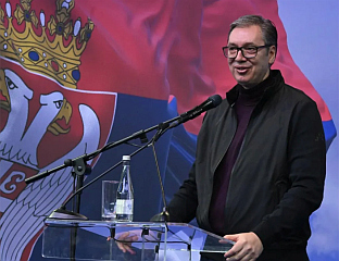 ВУЧИЋ ЧЕСТИТАО ОСМИ МАРТ