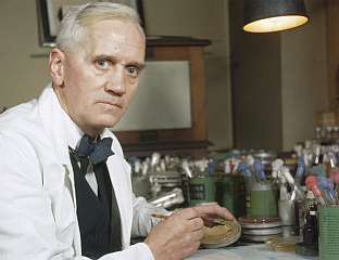 АЛЕКСАНДЕР ФЛЕМИНГ - TВОРАЦ ПЕНИЦИЛИНА