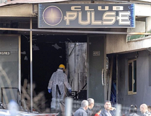 У КОЧАНИМА СЈЕЋАЊЕ НА СТРАВИЧНИ ПОЖАР У ДИСКОТЕЦИ У КОЈЕМ СУ ПОГИНУЛЕ 63 ОСОБЕ