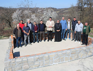 НАСТАВЉЕНА ГРАДЊА ХРАМА У ЗАСЕОКУ ПОПОВИЋИ