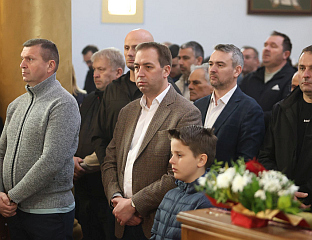 СЕЛАК: ЛИТУРГИЈСКА САБРАЊА ПОДСЈЕЋАЈУ НА СНАГУ ВЈЕРЕ