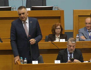 МИНИЋ: ИЗГРАДЊУ АЕРОДРОМА У ТРЕБИЊУ КОЧИ РЕГУЛАТИВА НА НИВОУ БиХ