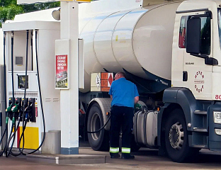 ПУХОВАЦ: АПЕЛ НА ПРЕВОЗНИКЕ КОЈИ НАЈАВЉУЈУ ПРОТЕСТ ДА ПРОПУШТАЈУ ЦИСТЕРНЕ СА ГОРИВОМ