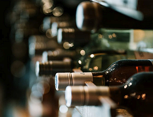 УМЈЕРЕНО КОНЗУМИРАЊЕ ВИНА МАЊЕ ШТЕТИ СРЦУ ОД ОСТАЛОГ АЛКОХОЛА