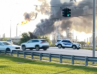СНАЖНА ЕКСПЛОЗИЈА У РАФИНЕРИЈИ НАФТЕ У ТЕКСАСУ
