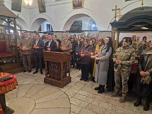 ГОГАНОВИЋ НА ПАРАСТОСУ У СТАРОЈ ЦРКВИ У САРАЈЕВУ: УСПРКОС СТРАДАЊУ СРПСКИ НАРОД ОСТАЈЕ ДОСТОЈАНСТВЕН