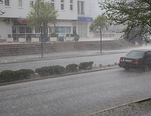 ОЛУЈА ПРАЋЕНА ГРАДОМ ЗАХВАТИЛА МОСТАР