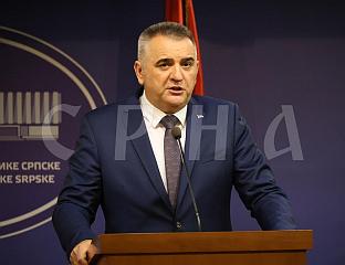 МИНИЋ: ПОВЕЋАЊЕ ПЛАТА БУЏЕТСКИМ КОРИСНИЦИМА ЗА ПЕТ ОДСТО