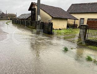 МЕХАНИЗАЦИЈА НА ТЕРЕНУ, НЕМА ОПАСНОСТИ ПО КУЋЕ
