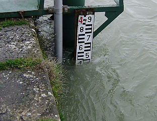 ВОДОСТАЈ САВЕ У БЛАГОМ ПОРАСТУ, ПОТКОЗАРСКЕ БУЈИЧНЕ РИЈЕКЕ У КОРИТИМА