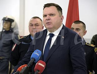 БУДИМИР: УЧИНИЋЕМО СВЕ ДА ОЛАКШАМО БОЛ ПОРОДИЦИ ПОГИНУЛОГ ПОЛИЦАЈЦА