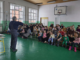 У ОКВИРУ "ЛУТ ФЕСТА" ИЗВЕДЕНА ПРЕДСТАВА "ИСКАКАЛИЦЕ"