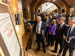 СЕЛАКОВИЋ ОТВОРИО ИЗЛОЖБУ ПОВОДОМ 150 ГОДИНА ОД РОЂЕЊА БОРЕ СТАНКОВИЋА