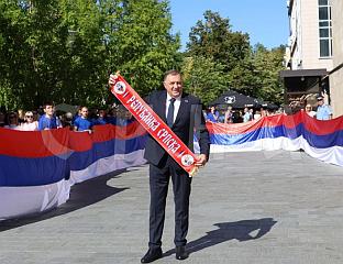 ДОДИК И ДАЉЕ УЖИВА НАЈВЕЋЕ ПОВЈЕРЕЊЕ ГРАЂАНА