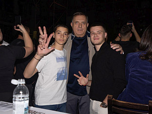 НИШТА ЉЕПШЕ ОД ПРОВОДА СА УНУЦИМА