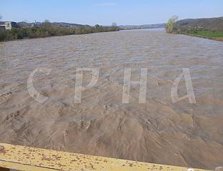 НИВО БОСНЕ У ОПАДАЊУ, ПУТ У НАСЕЉУ ВРАЊАК И ДАЉЕ ЗАТВОРЕН