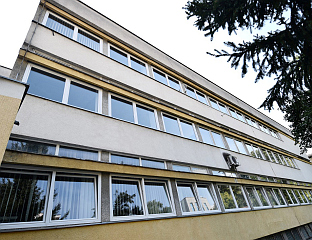 ЛАЖНА ДОЈАВА О БОМБИ И У ЕЛЕКТРОТЕХНИЧКОЈ ШКОЛИ