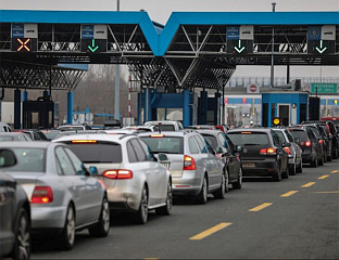 КОЛОНЕ ВОЗИЛА НА ГРАНИЦИ СА ХРВАТСКОМ И СРБИЈОМ