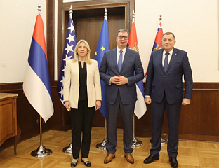 ВУЧИЋ СУТРА У БЕОГРАДУ СА РУКОВОДСТВОМ СРПСКЕ