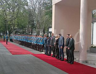 РУКОВОДСТВО СРПСКЕ СТИГЛО У БЕОГРАД НА САСТАНАК СА ВУЧИЋЕМ