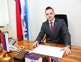 ВУКАДИНОВИЋ: ВУЧИНИЋ ИСМИЈАВА ДОМАЋИНЕ И СЕЛА ДОК СЕ МИ БОРИМО ЗА РАЗВОЈ