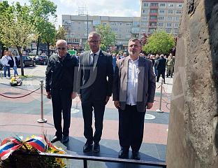 ОСТОЈИЋ: ПАМТИМО ХЕРОЈЕ И ЧУВАМО СЛОБОДУ И МИР ЗА ПОКОЉЕЊА