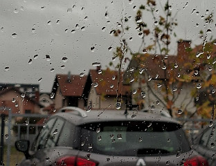 У ПРВОМ ДИЈЕЛУ ДАНА СУНЧАНО И ТОПЛО, С ВЕЧЕРИ ПОВРЕМЕНА КИША